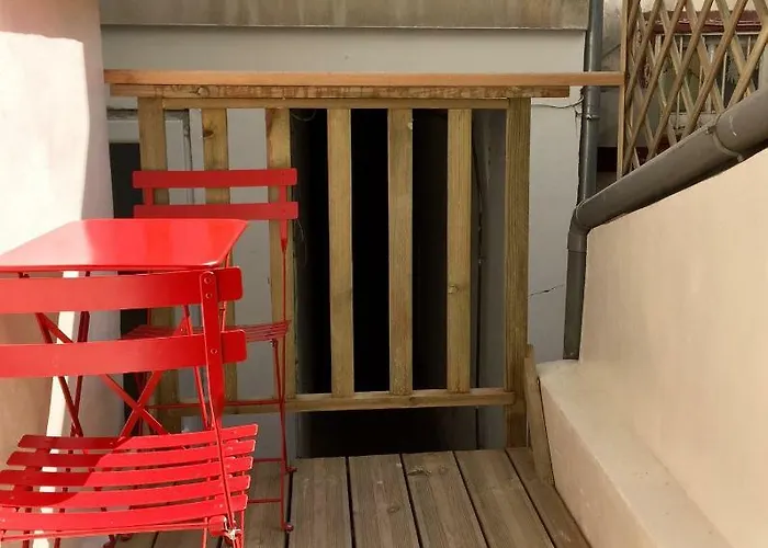 Chabada - 1min De La & Des Commerces